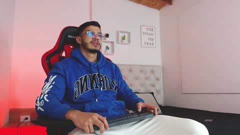 Snapshot of axel_stein2 chatting on January 2025 12:18:01 PM Axel online show from January 2025 12:18:01 PM