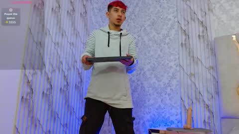 Snapshot of axel_tay1 chatting on November 2025 11:56:02 AM AXEL online show from November 2025 11:56:02 AM