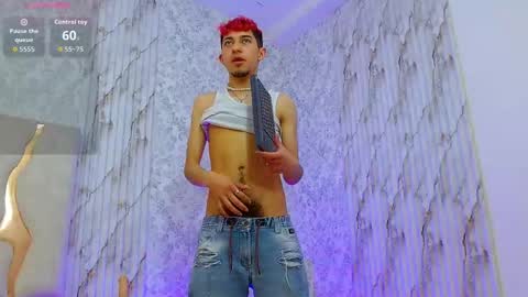 Snapshot of axel_tay1 chatting on December 2025 12:25:01 PM AXEL online show from December 2025 12:25:01 PM