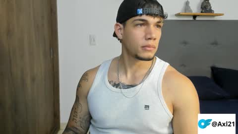 INDEPENDENT MODEL  online show from November 2025 08:24:02 PM