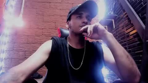 Axell Cross2 online show from January 2025 07:46:02 AM