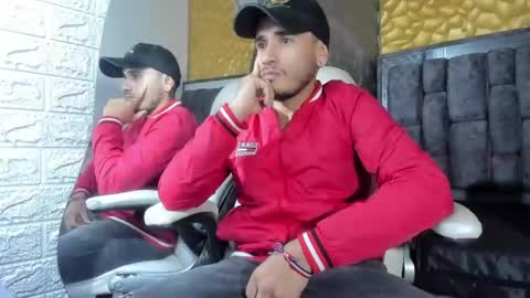 Axell Cross2 online show from March 2025 01:31:02 AM