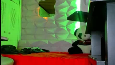 Axell Cross2 online show from November 2025 09:29:01 AM