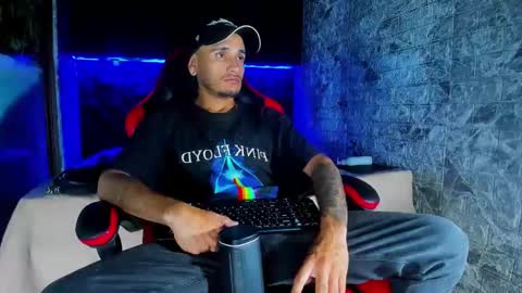 Axell Cross2 online show from April 2026 02:29:02 AM