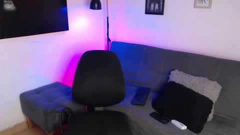 Snapshot of axell_dior chatting on November 2025 01:41:02 AM axell online show from November 2025 01:41:02 AM