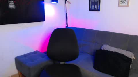 axell online show from April 2026 02:00:02 AM