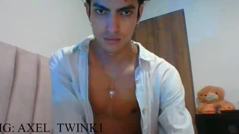 Axel  online show from November 2025 09:46:01 PM