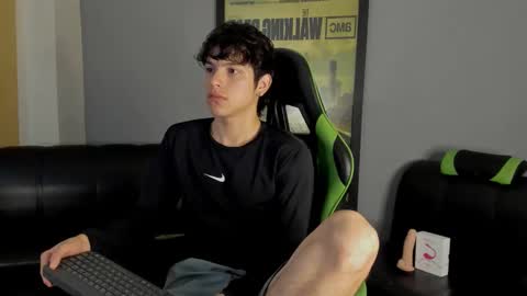 Axel Raven online show from January 2025 12:58:01 PM