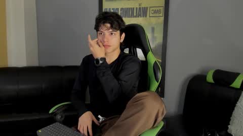 Axel Raven online show from January 2025 02:22:01 PM