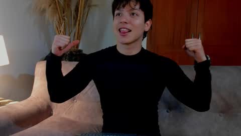 Axel Raven online show from November 2025 03:01:02 PM