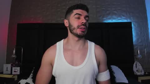 Axel Thompsom online show from November 2025 11:42:02 AM