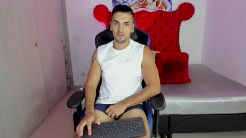 Snapshot of axelwinters_ chatting on May 2026 10:43:02 AM Axel online show from May 2026 10:43:02 AM