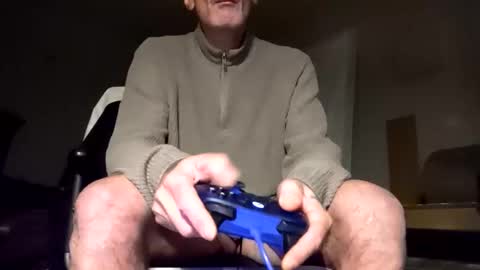 Snapshot of axion13 chatting on December 2025 03:17:01 PM axion13 online show from December 2025 03:17:01 PM