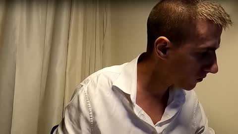 Axl online show from September 2025 09:59:02 PM