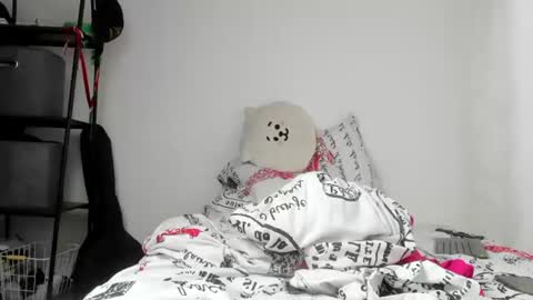 Snapshot of axl_kush_ chatting on June 2026 12:18:02 PM Axel Kush online show from June 2026 12:18:02 PM