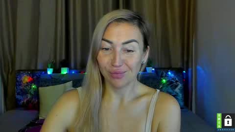 Jully online show from December 2025 06:37:02 PM