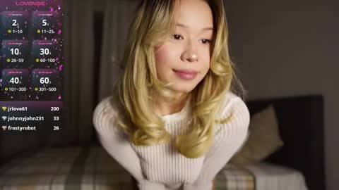 Snapshot of aya__hitakayama chatting on November 2025 11:37:01 PM Aya online show from November 2025 11:37:01 PM