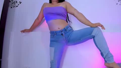 Mariana online show from November 2025 08:29:01 PM