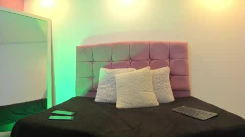 ayira_caramel online show from February 2026 12:38:01 PM