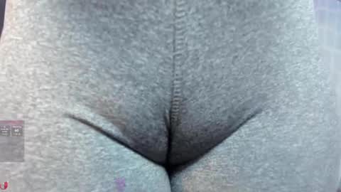 Alyda Jaramillo online show from October 2025 08:18:01 PM