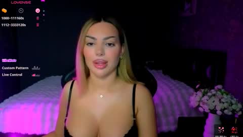  Ayla Demir  online show from March 2026 10:04:02 PM