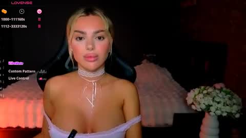 Snapshot of ayla_demir chatting on July 2026 08:24:01 PM Ayla Demir online show from July 2026 08:24:01 PM