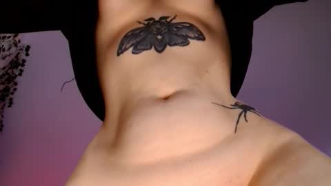 Ayla hill online show from February 2026 06:50:02 AM