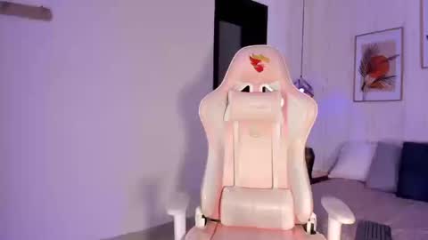 Ayleen online show from October 2025 01:56:02 PM