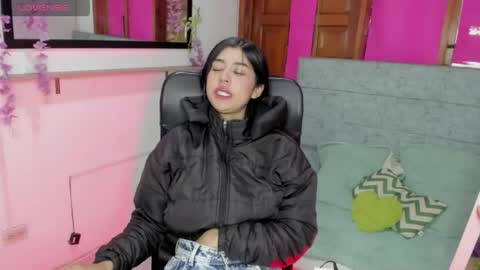 Snapshot of aysha_winxs chatting on June 2026 06:52:02 AM Aysha online show from June 2026 06:52:02 AM
