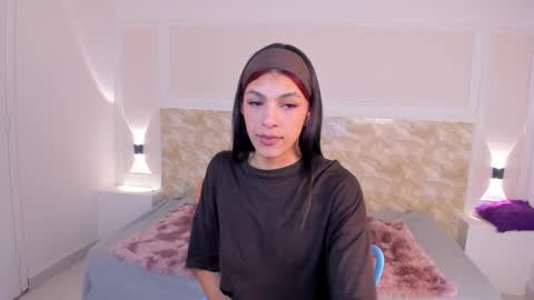 ayshelmoon online show from October 2025 01:32:02 PM