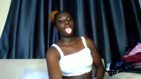 azaelia_iris online show from July 2026 06:03:02 PM