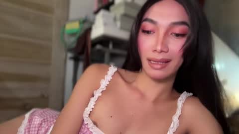 Snapshot of azalea_cum69 chatting on April 2026 06:14:02 AM azalea_cum69 online show from April 2026 06:14:02 AM