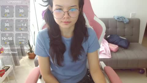 Azu  online show from April 2026 03:42:01 PM