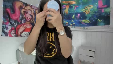 Snapshot of azucenaxxxgp chatting on December 2025 06:59:02 PM Azucena R online show from December 2025 06:59:02 PM