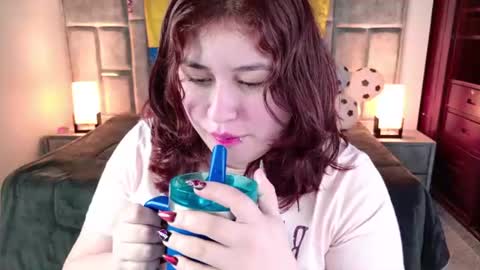 Snapshot of azul_veraa chatting on June 2026 12:20:01 PM Azul online show from June 2026 12:20:01 PM