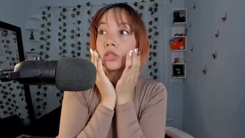 azumi saan online show from September 2025 01:38:02 AM