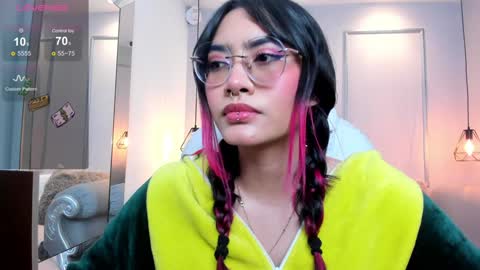 Azura online show from January 2025 08:37:02 PM