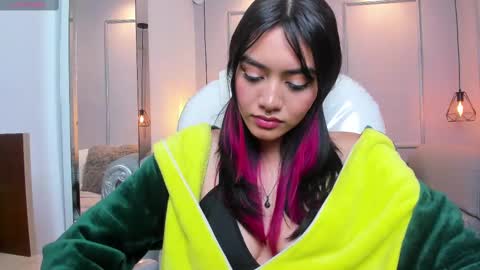 Azura online show from March 2025 10:42:01 PM