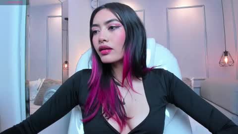 Azura online show from March 2025 07:38:02 PM