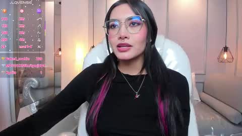 Azura online show from October 2025 07:47:02 PM