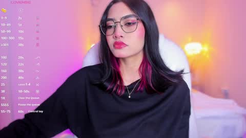 Azura online show from April 2026 11:52:01 AM