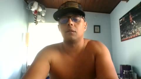 Bourbon online show from October 2025 05:36:02 PM
