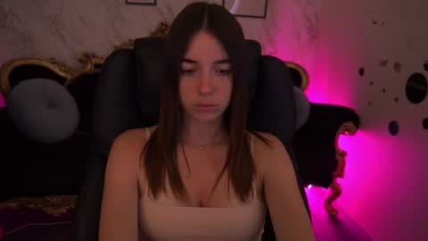 Snapshot of babe_dollie chatting on June 2026 07:16:02 AM Babe online show from June 2026 07:16:02 AM