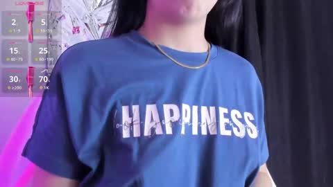 Queen B online show from April 2026 06:38:01 PM