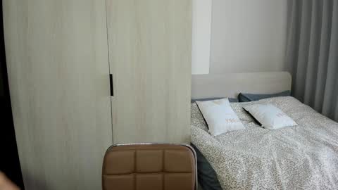 Call me baby  real name Eva   online show from December 2024 03:40:01 AM