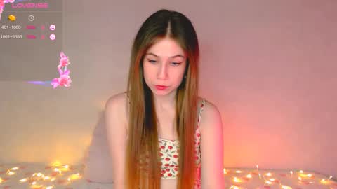 Kira online show from December 2025 06:03:02 PM