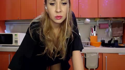 Snapshot of baby_hottye chatting on February 2025 06:59:01 PM Diva x online show from February 2025 06:59:01 PM