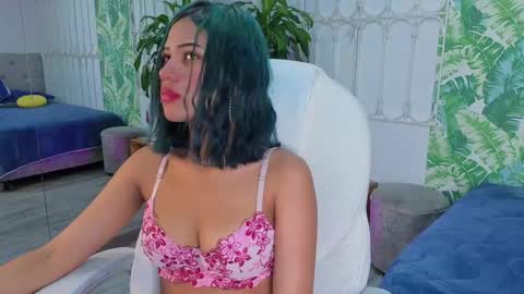Snapshot of baby_julieta00 chatting on May 2026 04:21:01 AM Julieta online show from May 2026 04:21:01 AM