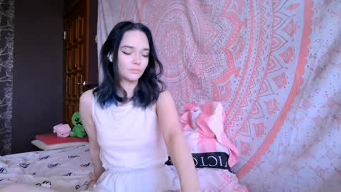 Snapshot of baby_onface chatting on April 2026 08:40:01 AM Alice online show from April 2026 08:40:01 AM