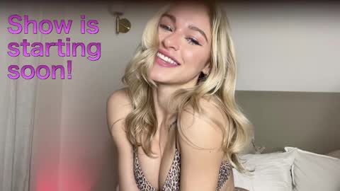 Baby Tavia online show from March 2025 04:20:01 PM